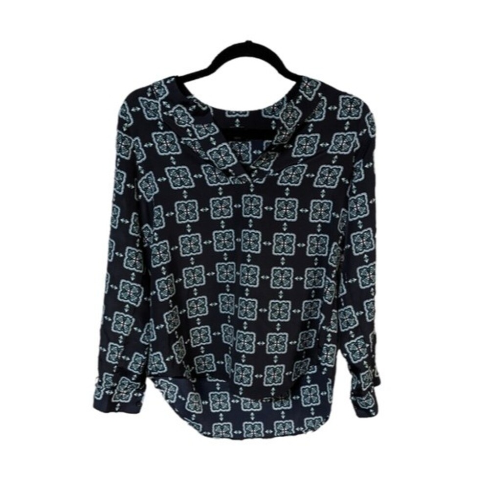 Ann Taylor casual blouse petite geometric paisley pattern SP flowy